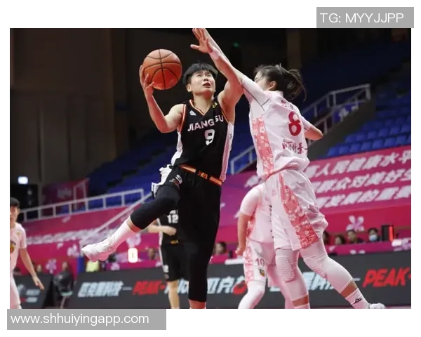 杭州羽毛球队在世界锦标赛积分榜上以63分稳居第一名展现强劲实力